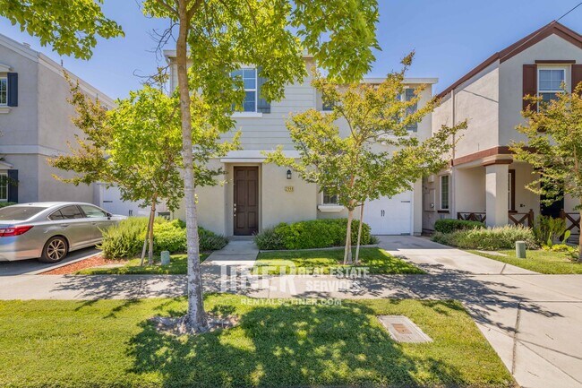 Foto del edificio - 2449 Erickson St