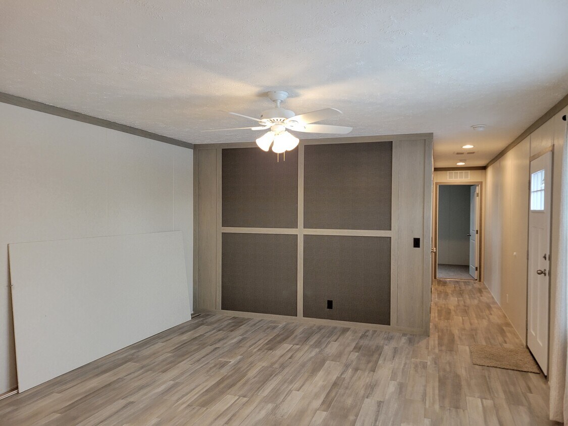 Building Photo - 9132 Windward Dr