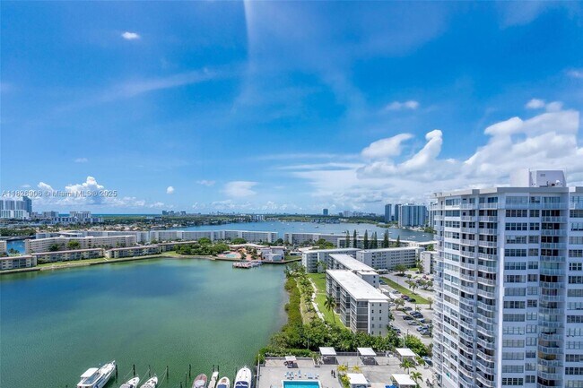 Foto del edificio - 18081 Biscayne Blvd