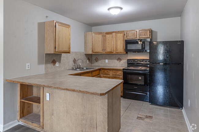 2BR, 1BA - 1,000SF - Kitchen - Falcon Crest