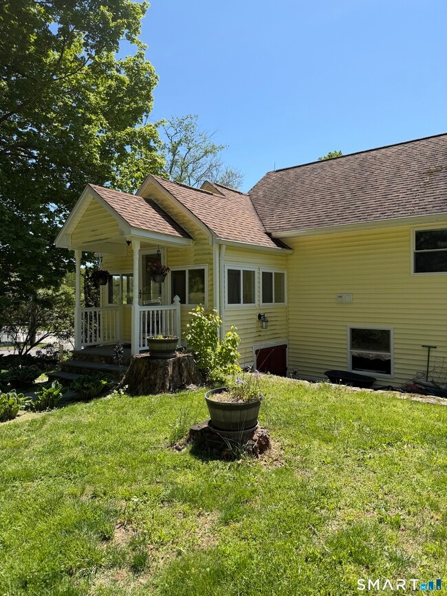 Building Photo - 77 Ratlum Mountain Rd
