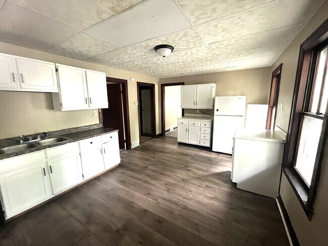 Foto del edificio - 501 E 7th St