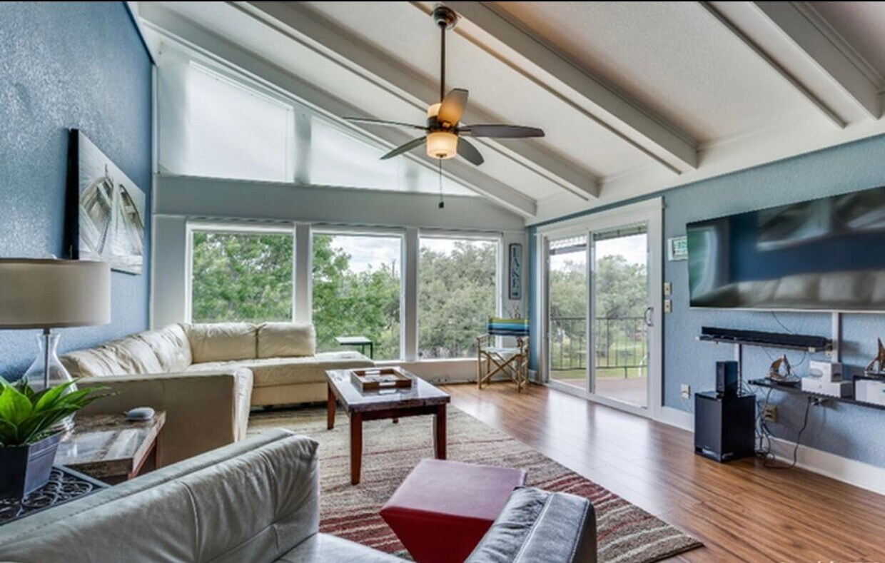 806 Highcrest Dr Unit 17, Granite Shoals, TX 78654 Condo for Rent in