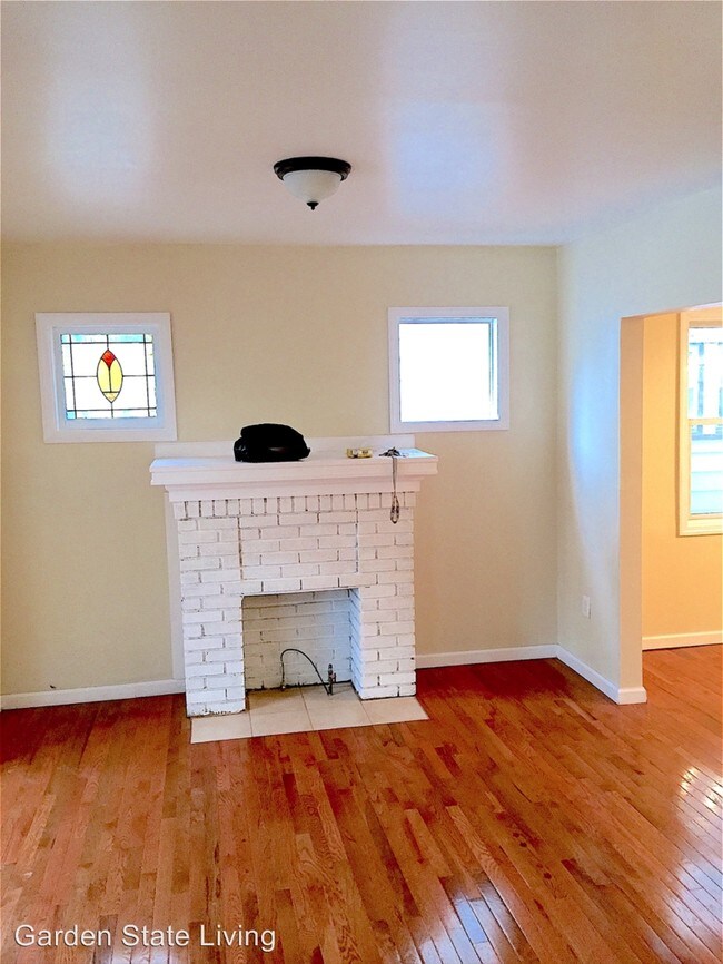 Foto del edificio - 36 Melrose Ave