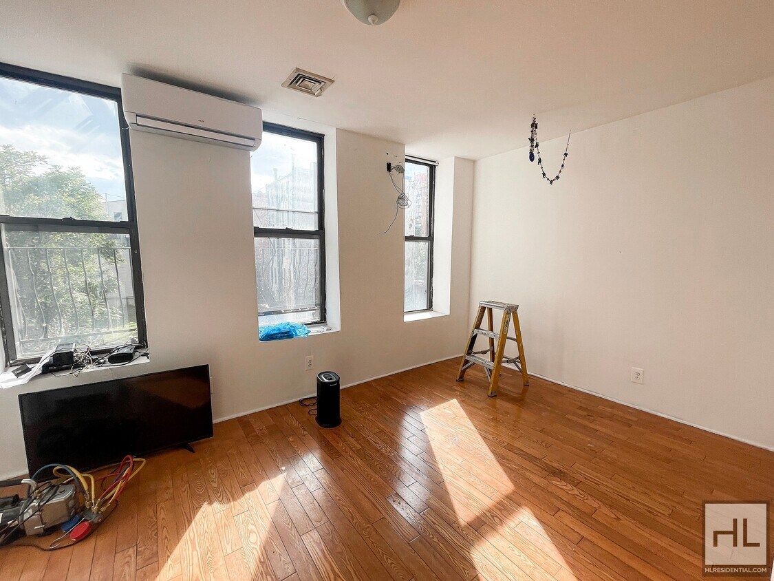 Foto principal - EAST 108 STREET