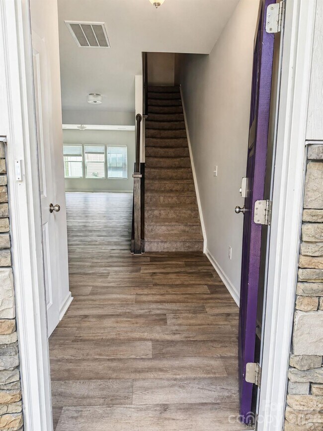 Foto del edificio - 15016 Meacham Farm Dr