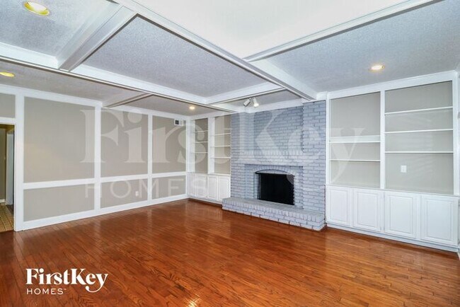 Foto del edificio - 2364 Carrollwood Ln