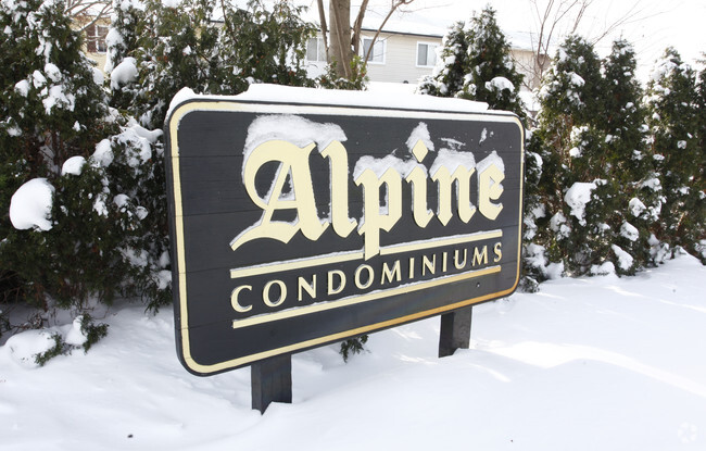 Foto del edificio - Alpine Condos