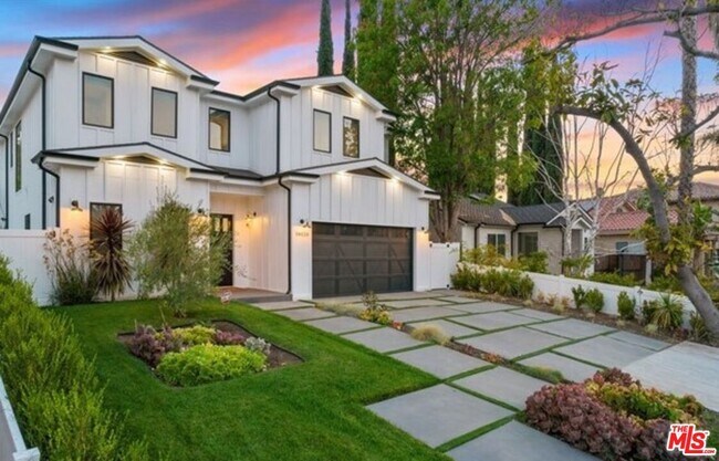 Foto del edificio - 18026 Valley Vista Blvd