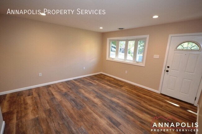 Foto del edificio - 3379 arundel on the bay road