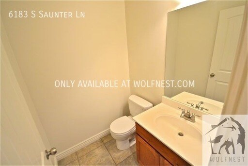 Building Photo - No Security Deposit Option! Lovely 3 Bedro...