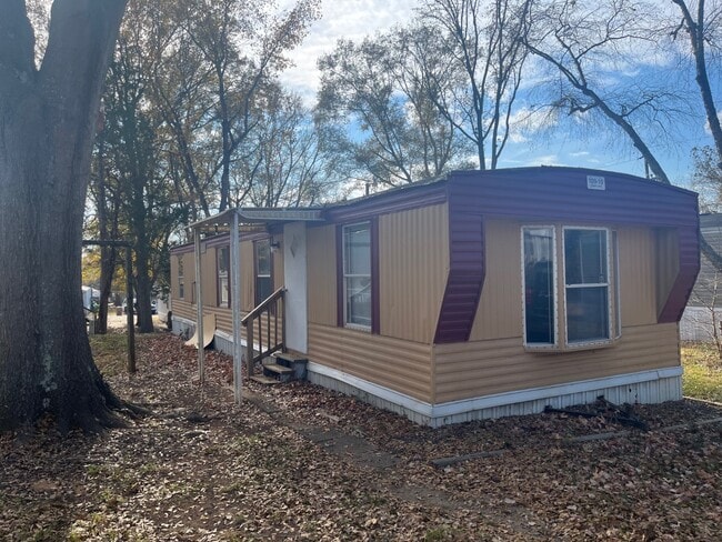 Building Photo - 109 Embert Ln