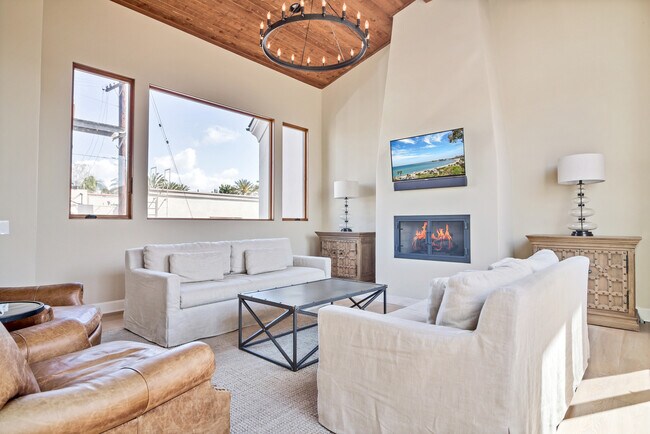 Foto del edificio - Exceptionally Rare and Luxurious Residence...