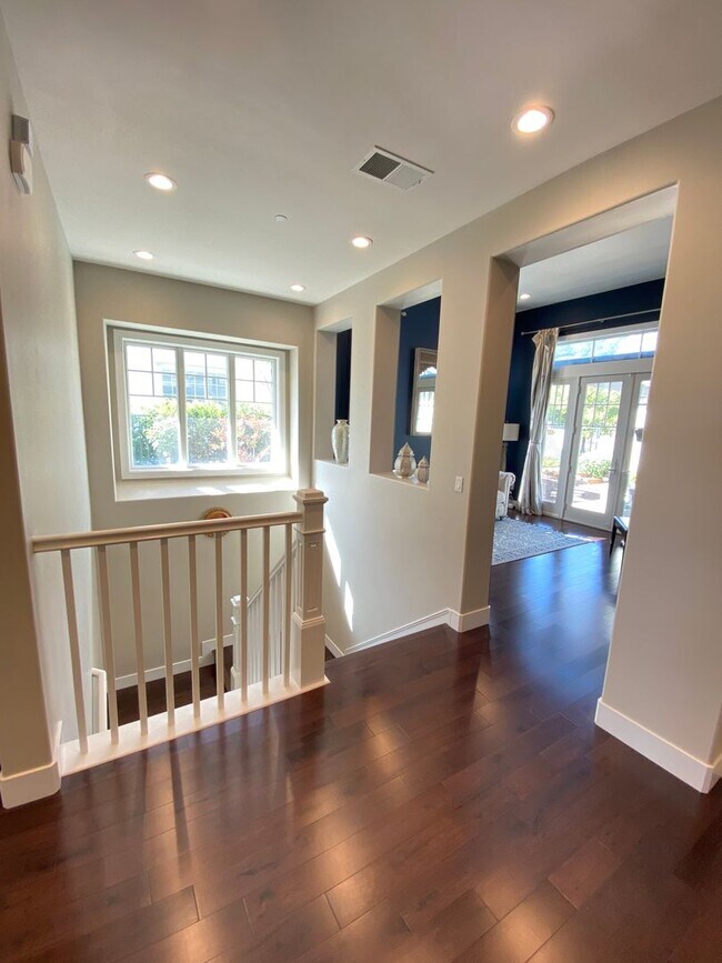 Foto del edificio - Wilder, Orinda!!!  4 Bed, 4.5 Bath, apx 3,380 Sq Ft.
