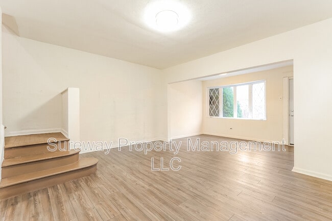 Building Photo - 922 Pitman Ave