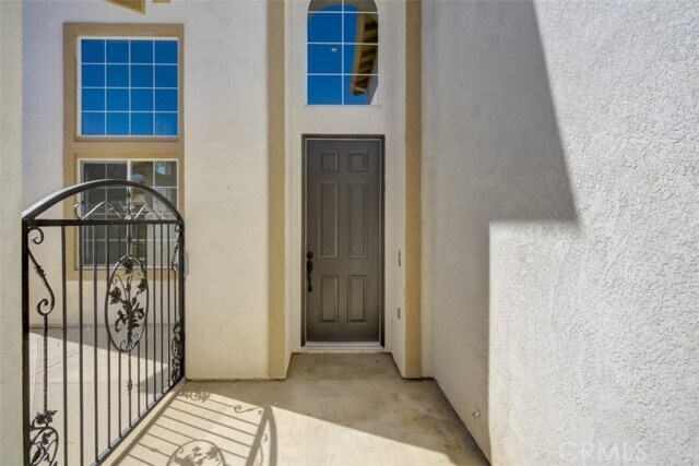 Foto del edificio - 45875 Paseo Gallante