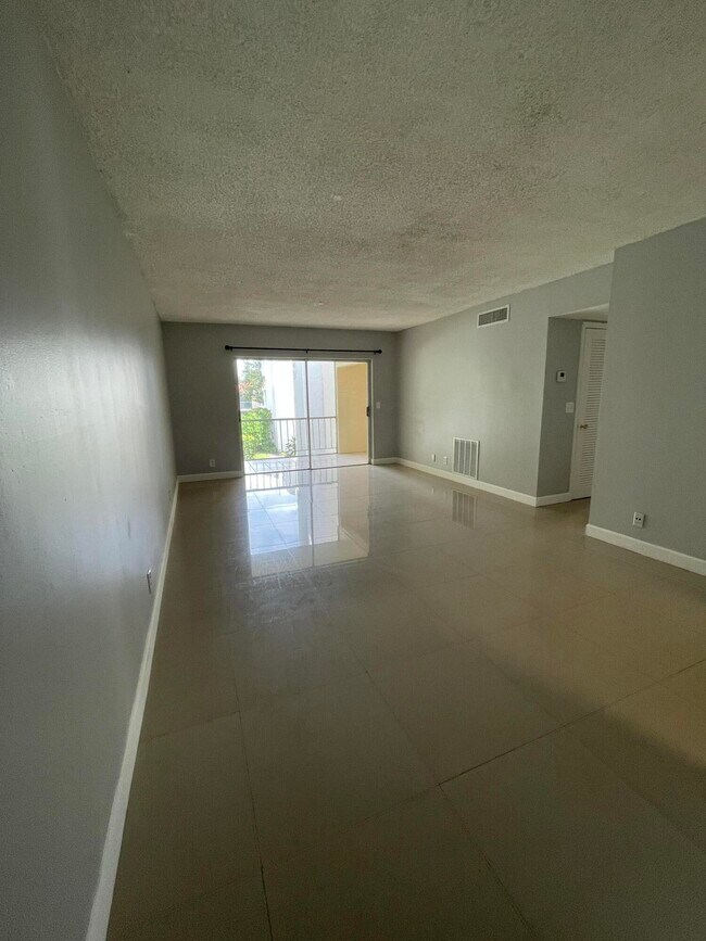 Foto del edificio - 626 NW 13th St