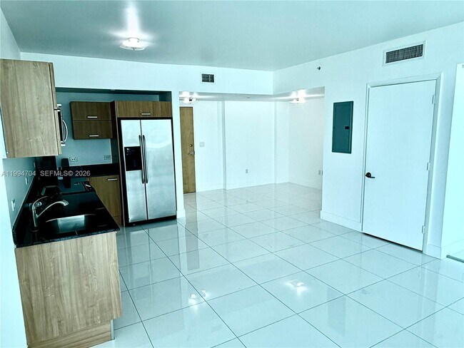 Foto del edificio - 350 S Miami Ave