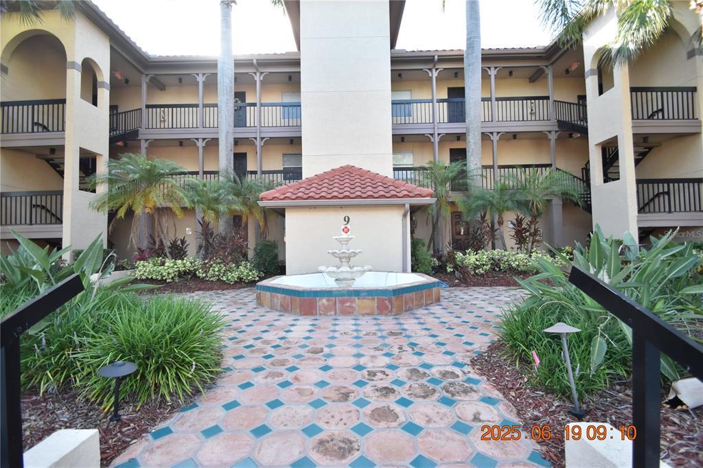 Foto principal - 2400 Feather Sound Dr