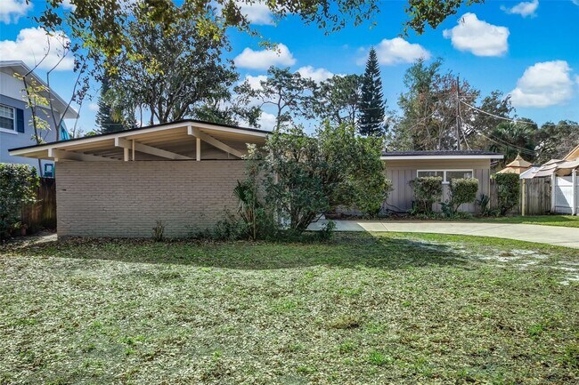 Foto del edificio - 2502 Fifeshire Dr