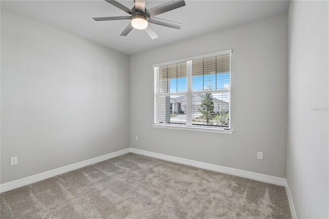 Building Photo - 44300 Saddlewood Ct