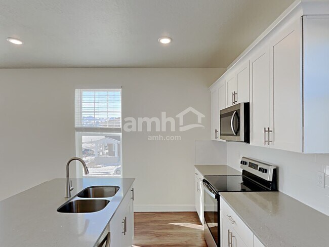Building Photo - 6056 W South Jordan Pky