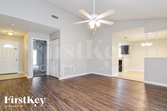 Foto del edificio - 4071 Forecast Dr