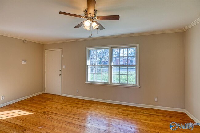 Foto del edificio - 2606 Bridge Rd NW