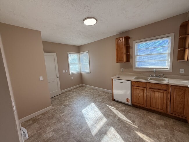 Building Photo - 3908 N 55th St