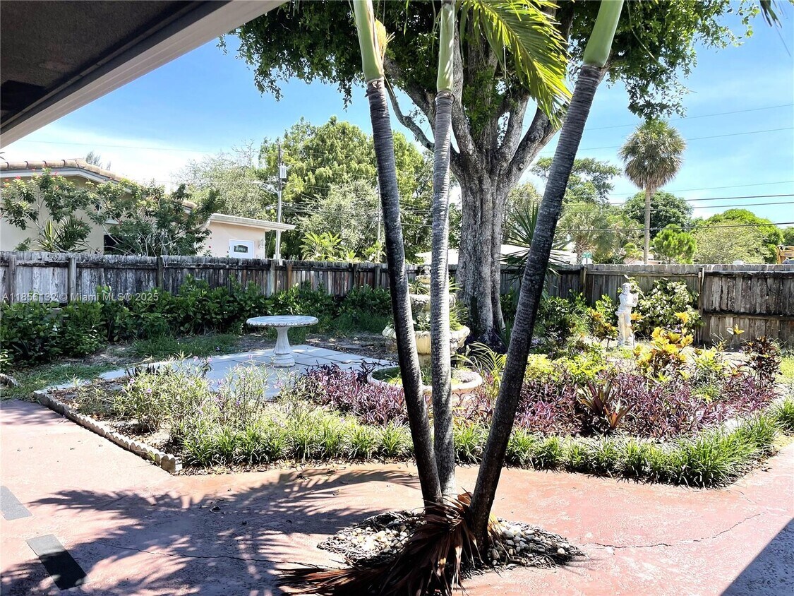 Foto principal - 225 NW 23rd St