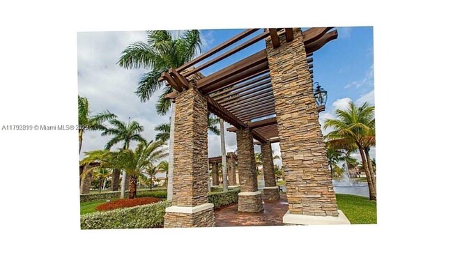 Foto del edificio - 8770 NW 99th Path