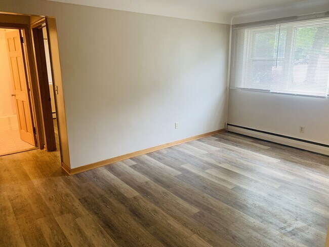 Foto del edificio - 1818 E 41st St