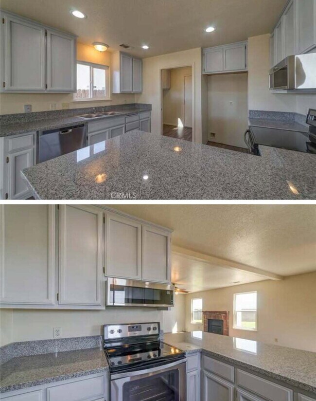 Foto del edificio - Beautiful 2 story home located at the end of a cul-de-sac with possible RV or boat parking.  Rent...