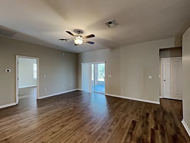 Building Photo - 3668 Sandhill Crane Dr