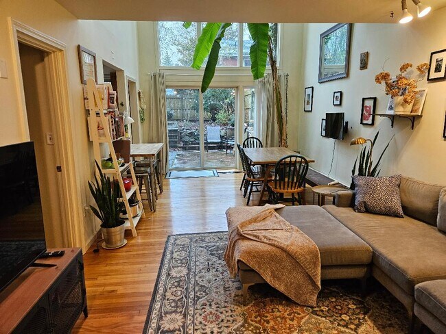 Foto del edificio - 155 Bradley St