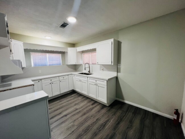 Foto del edificio - 37632 E Yermo Rd