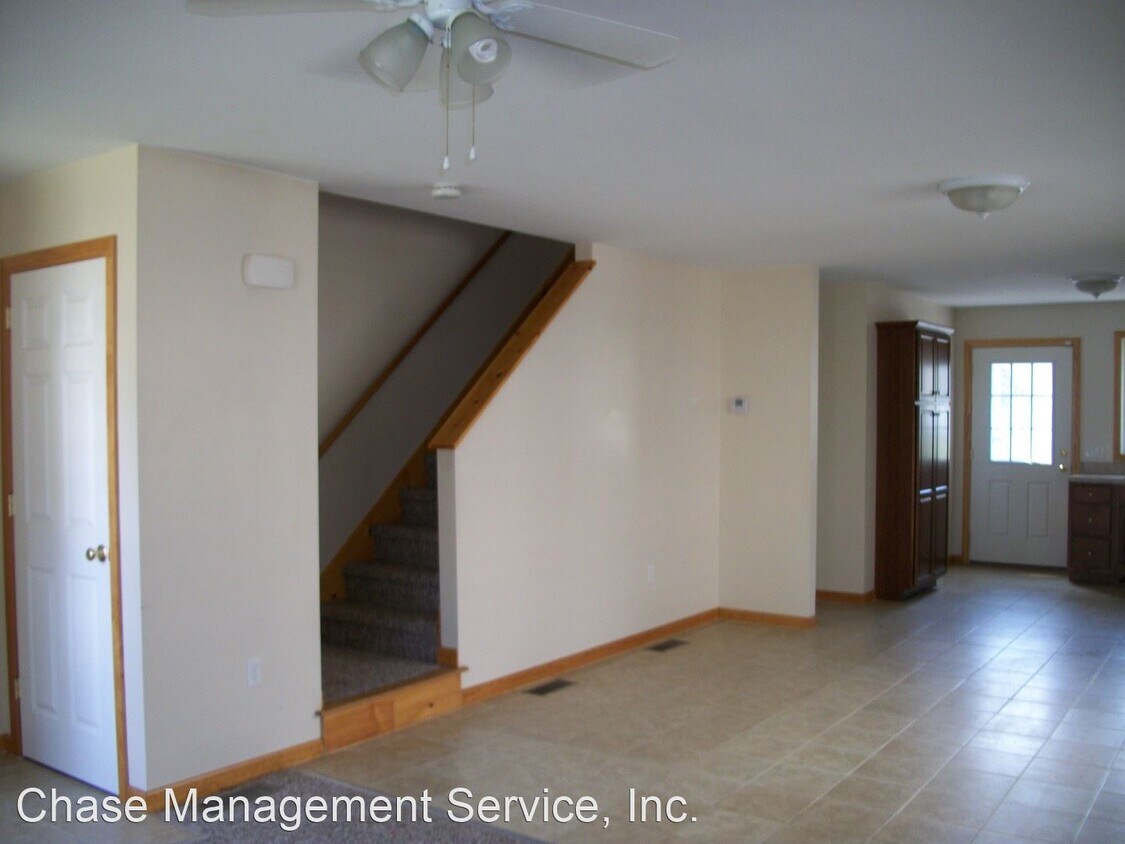 Primary Photo - 3 br, 1.5 bath Apartment - 78 Carver St