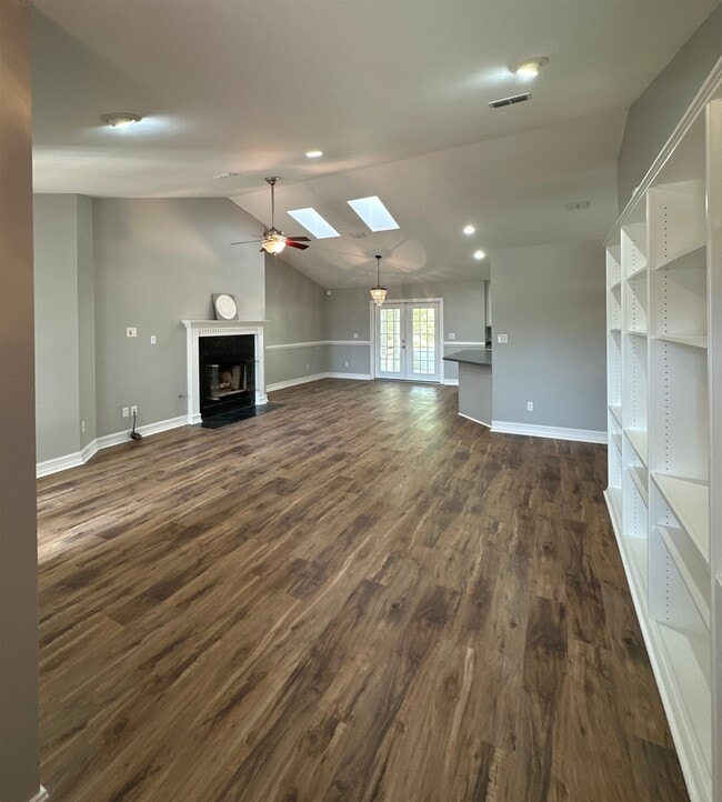 Building Photo - 3474 Paces Ferry Rd