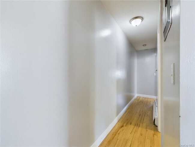 Building Photo - 531 S Tenth Ave