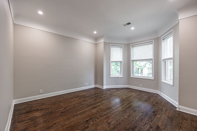 Building Photo - 4849 N Seeley Ave