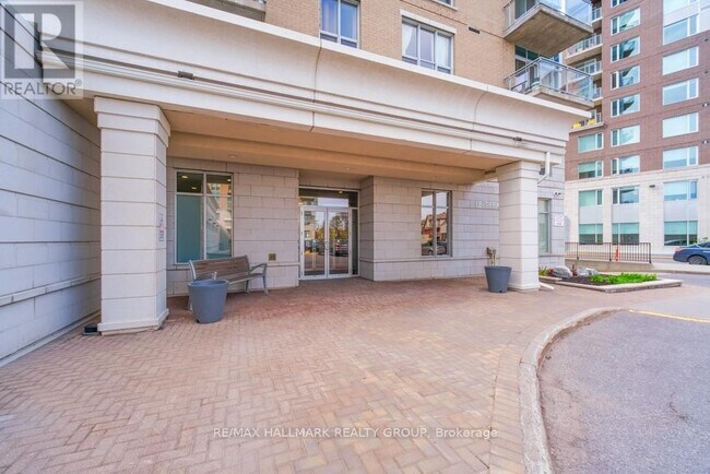 Photo du bâtiment - 70-670 Landry St