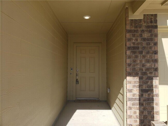 Building Photo - 1001 Bluejack Wy