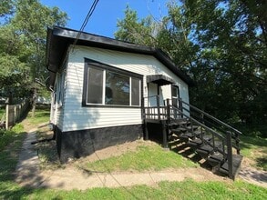 Building Photo - 127 S Judd St