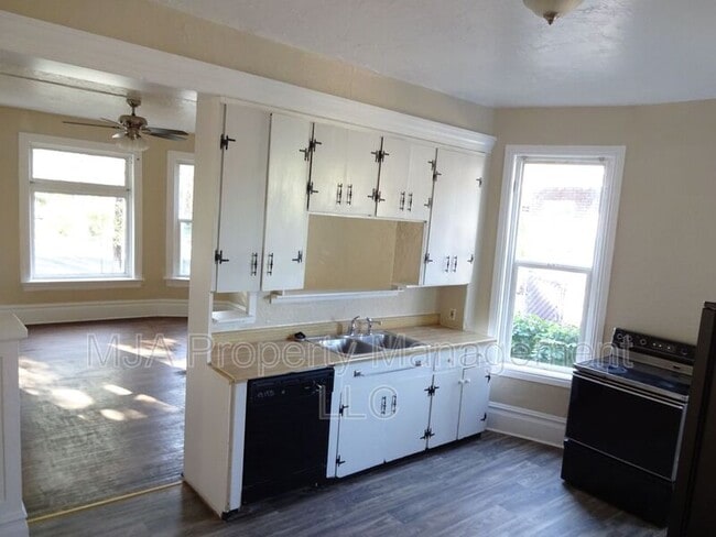 Building Photo - 1631 S 500 E