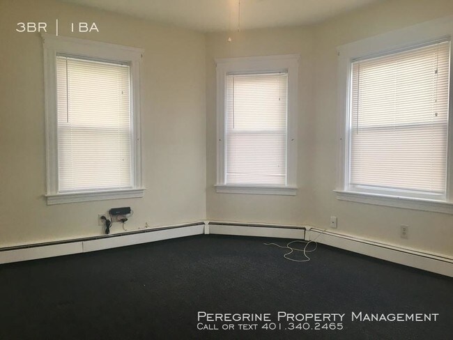 Building Photo - 3 bedroom in Lincoln RI 02838