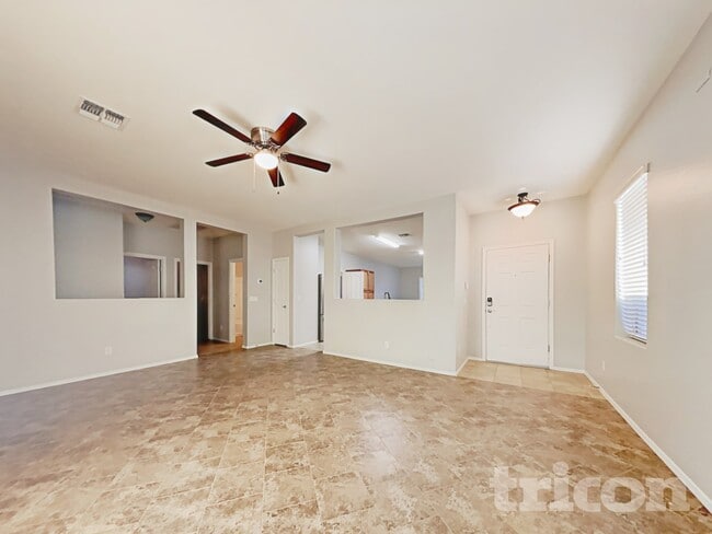 Building Photo - 45209 Miraflores St