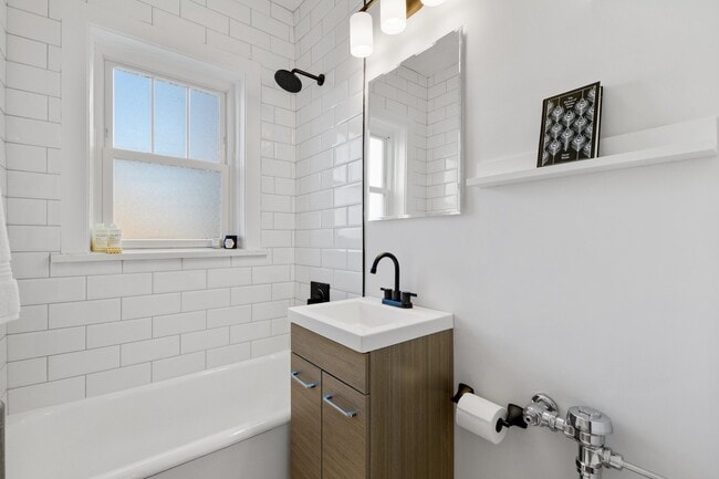 Foto del edificio - 2746.5 N Hampden Ct