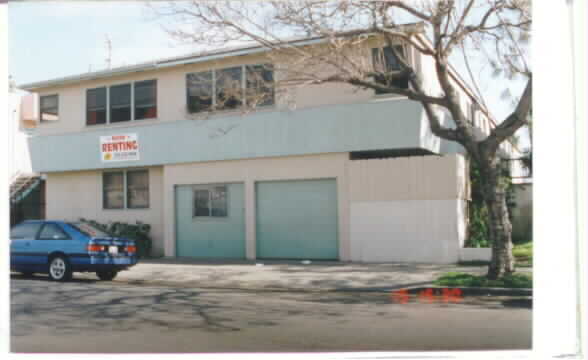 Primary Photo - 120 E 12th St