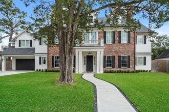 Building Photo - 1110 Lone Star Dr