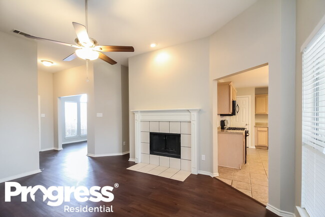 Building Photo - 229 N Waterford Oaks Dr